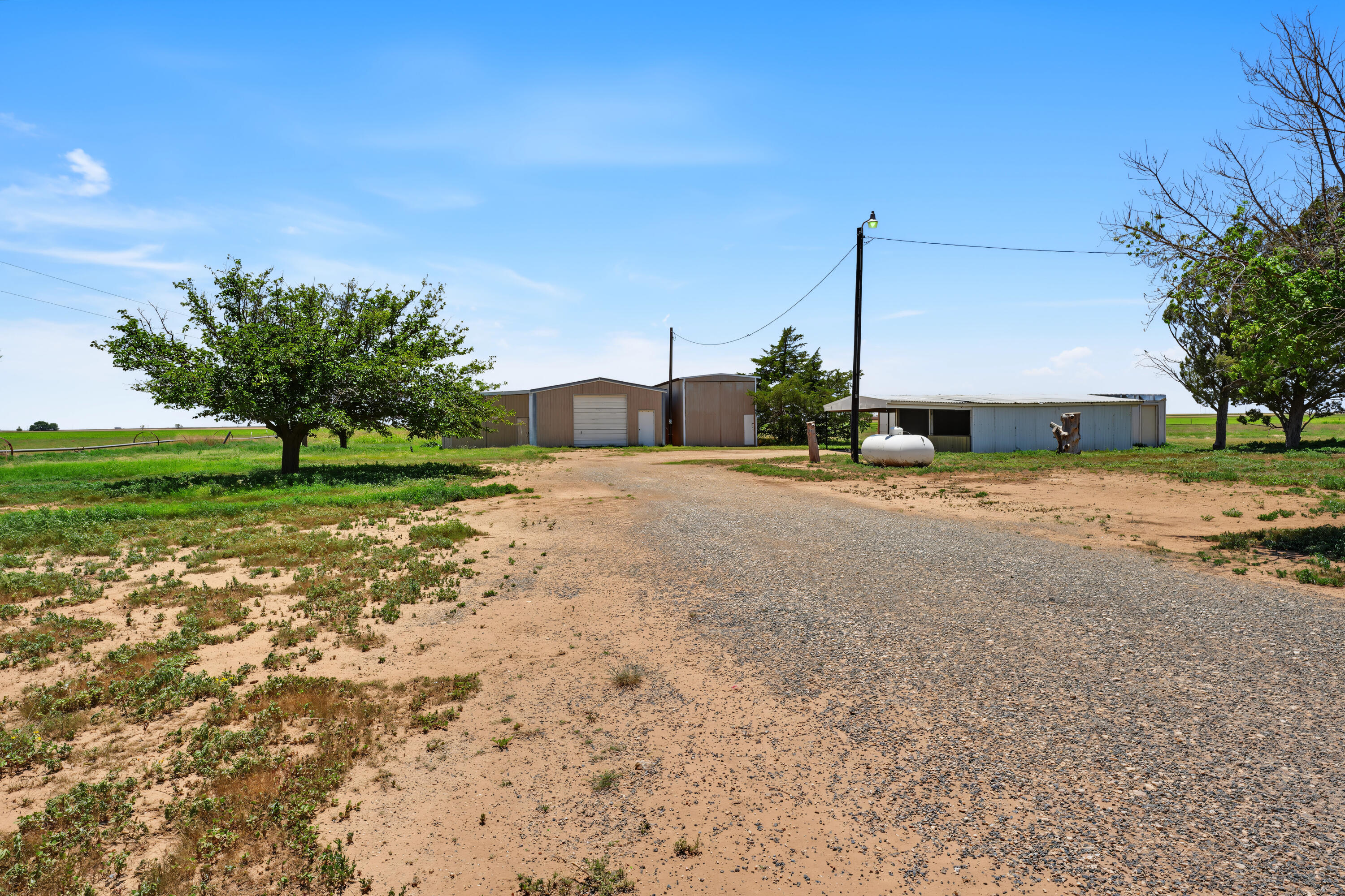 6212 Beaver Road Levelland, TX 79336 - Photo 5 of 35 DSC01658