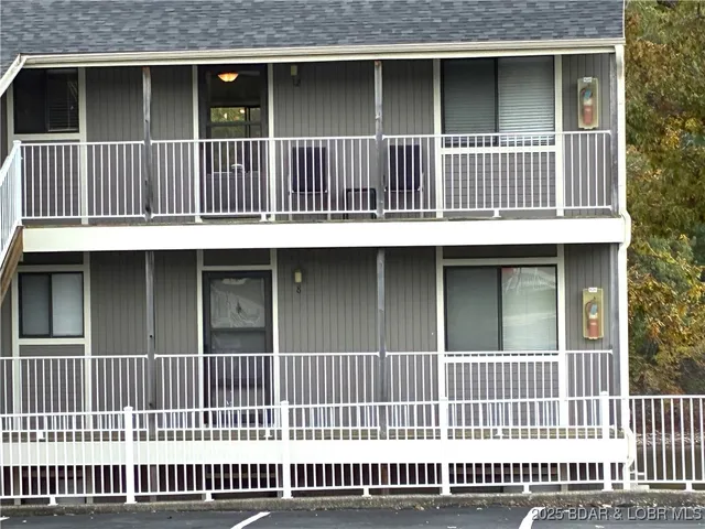 $285,000 | 611 Lazy Days Road, Unit B12, Osage Beach, MO 65065