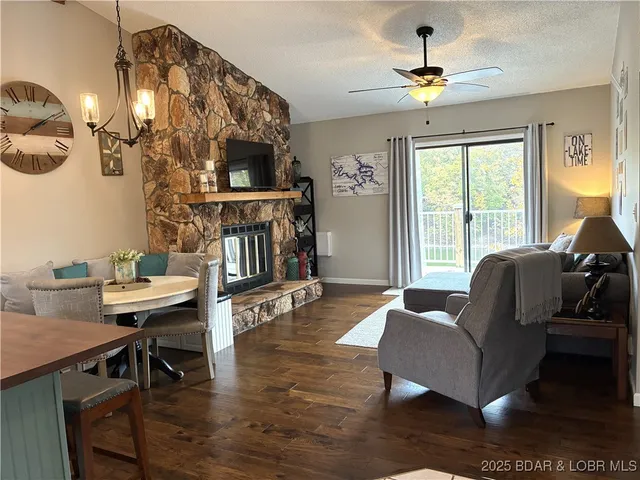 $285,000 | 611 Lazy Days Road, Unit B12, Osage Beach, MO 65065