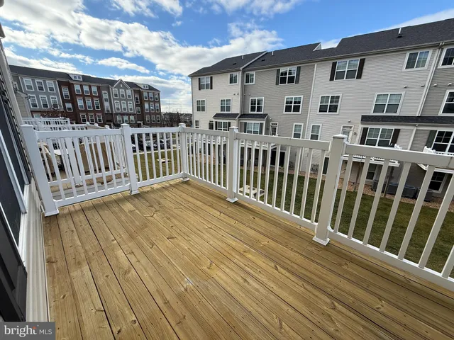 $2,950 | 25215 Split Creek Terrace, Chantilly, VA 20152