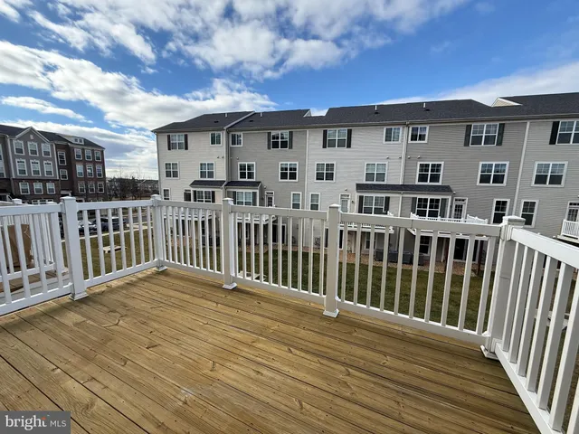 $2,950 | 25215 Split Creek Terrace, Chantilly, VA 20152