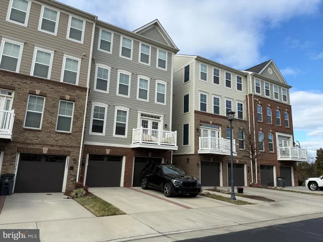 $2,950 | 25215 Split Creek Terrace, Chantilly, VA 20152