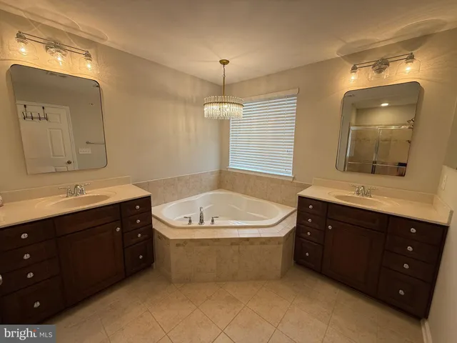 $2,950 | 25215 Split Creek Terrace, Chantilly, VA 20152