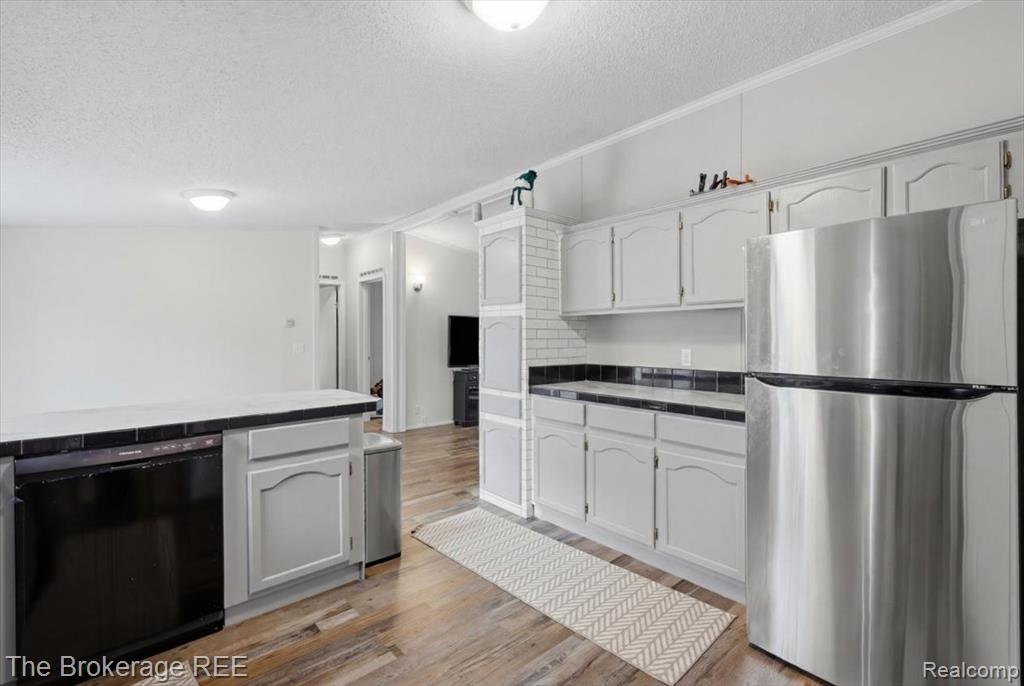 2500 Mann Road Clarkston, MI 48346 - Photo 22 of 33