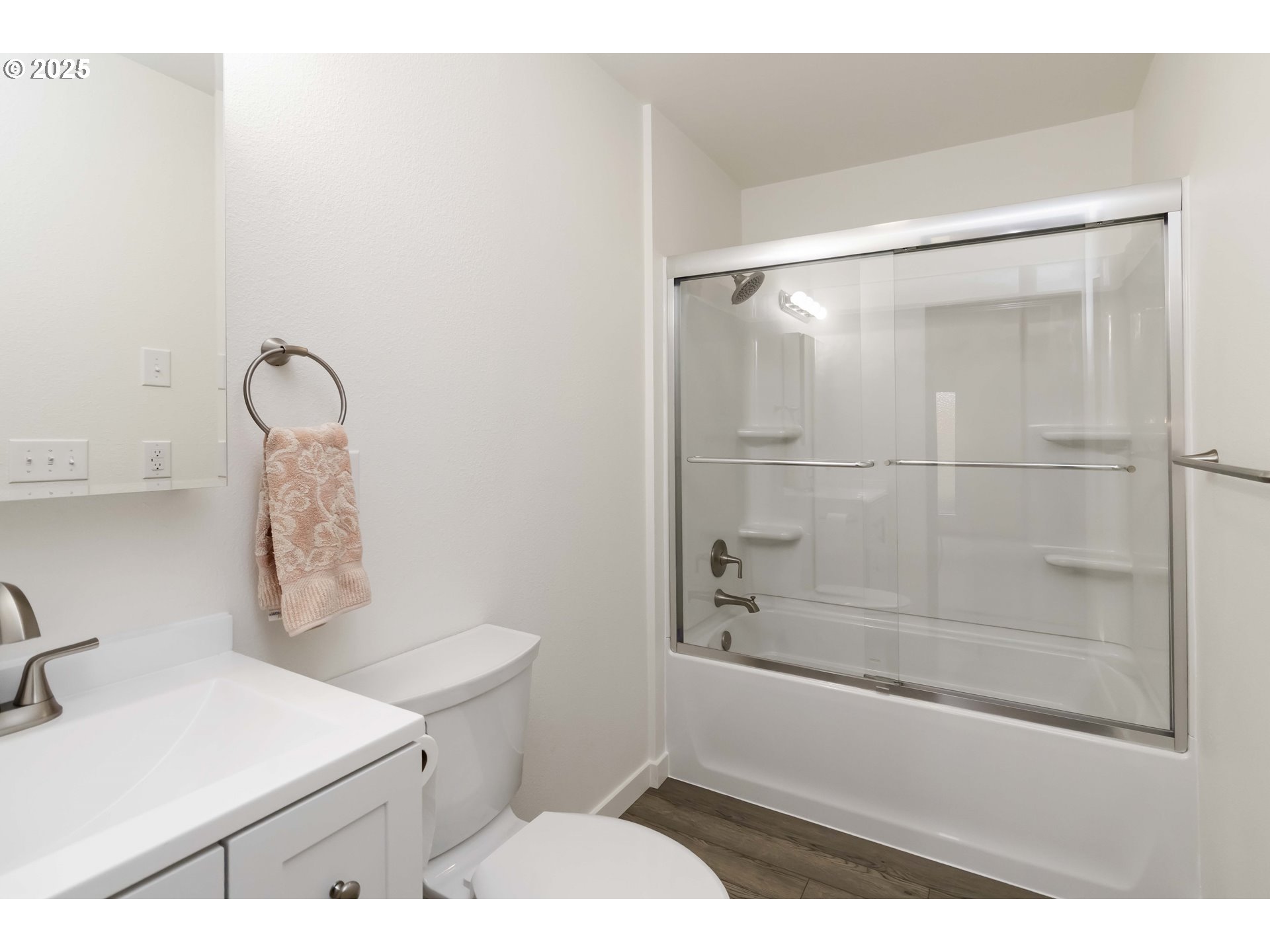 720 Abernathy Creek Road Longview, WA 98632 - Photo 14 of 44 a bathroom with a sink a toilet and shower
