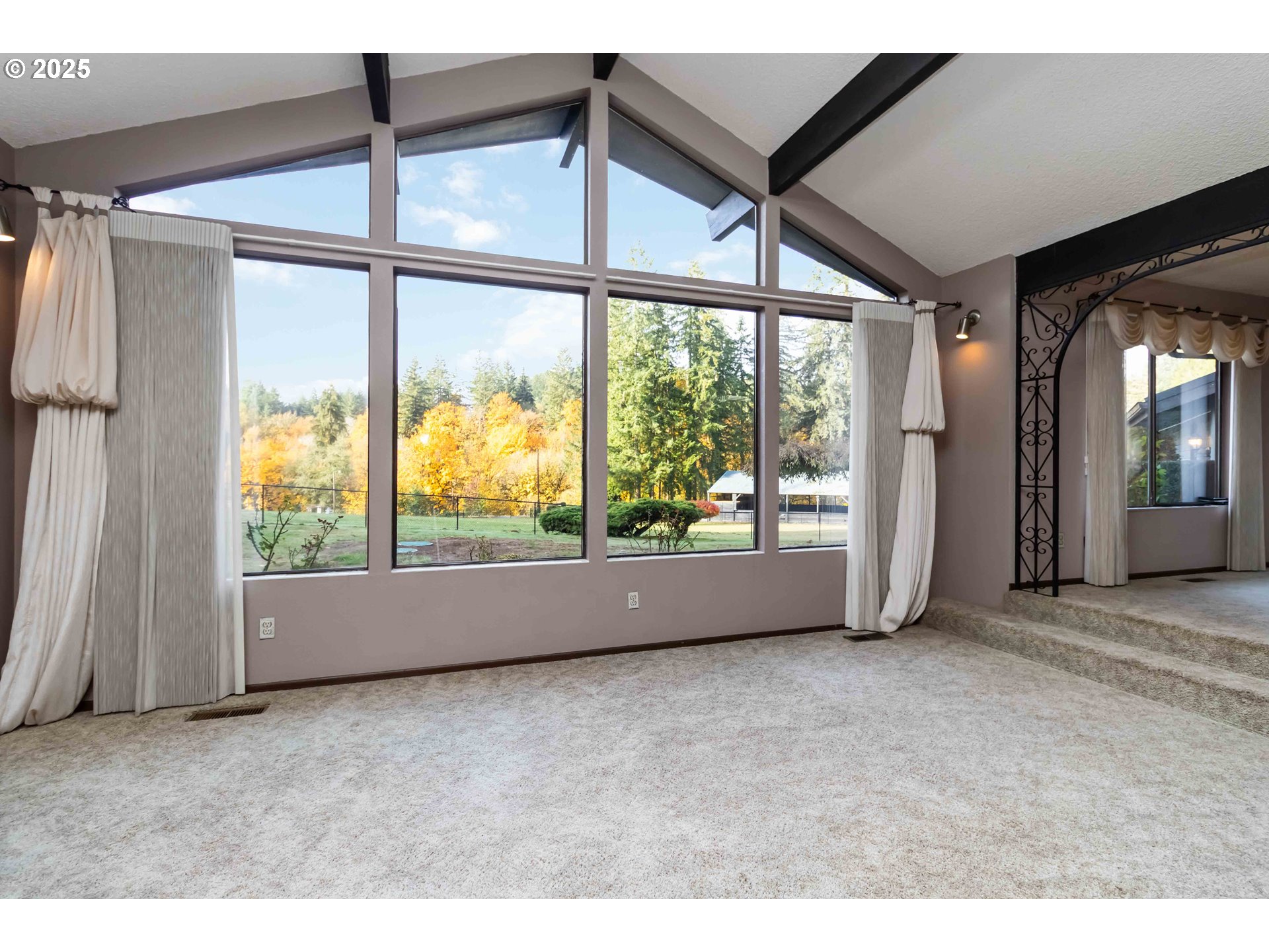 720 Abernathy Creek Road Longview, WA 98632 - Photo 4 of 44 a view of room with a large window