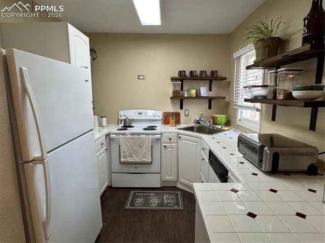 $395,000 | 1633 Cheyenne Boulevard, Colorado Springs, CO 80906