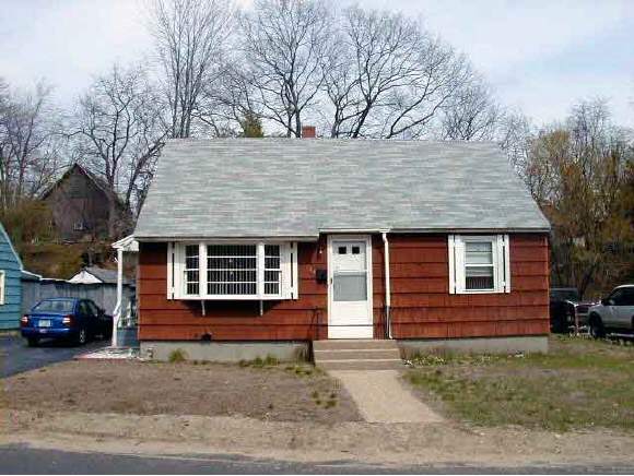 134 Rochelle Avenue Manchester, NH 03102 - Photo 1 of 1 Gallery Image 1