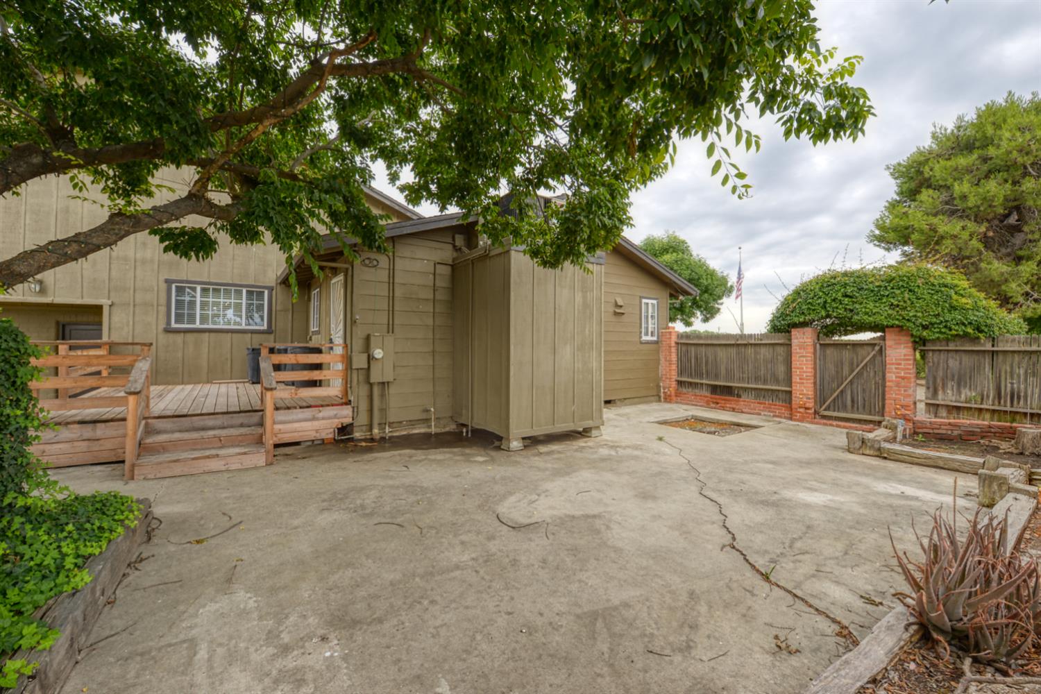 2931 East Marshall Road Patterson, CA 95363 - Photo 6 of 54 Deck in back of home