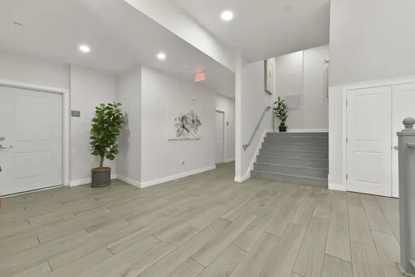 $1,575 | 64 Market Street, Unit 408, Lynn, MA 01901