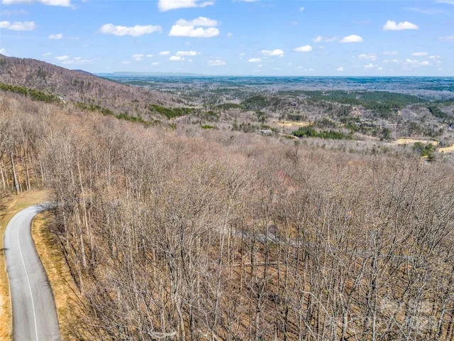 $140,000 | 183 Chesterfield Drive, Unit 183, Mill Spring, NC 28756