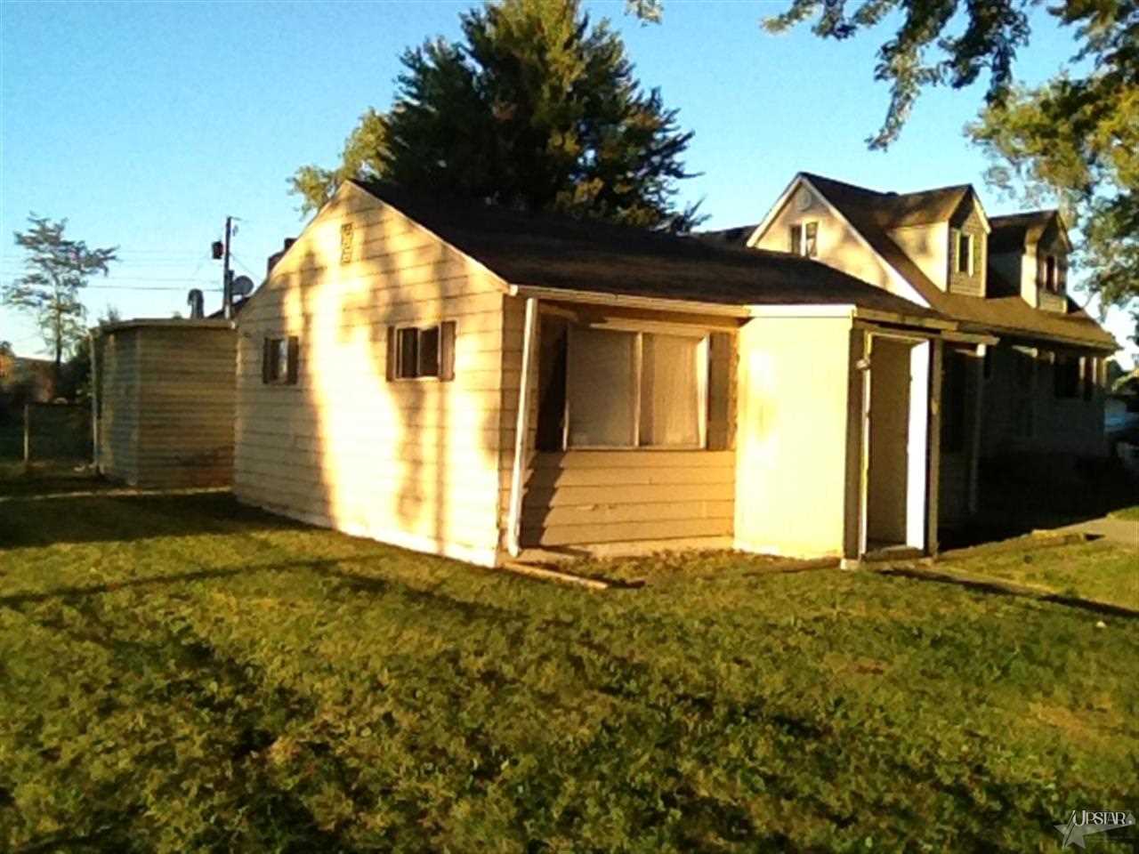 920 Conrad Street Fort Wayne, IN 46808 - Photo 2 of 12