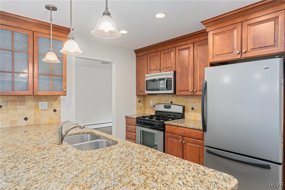 7028 Heather Road Lower Macungie Township, PA 18062 - Photo 4 of 29 Gallery Image 4