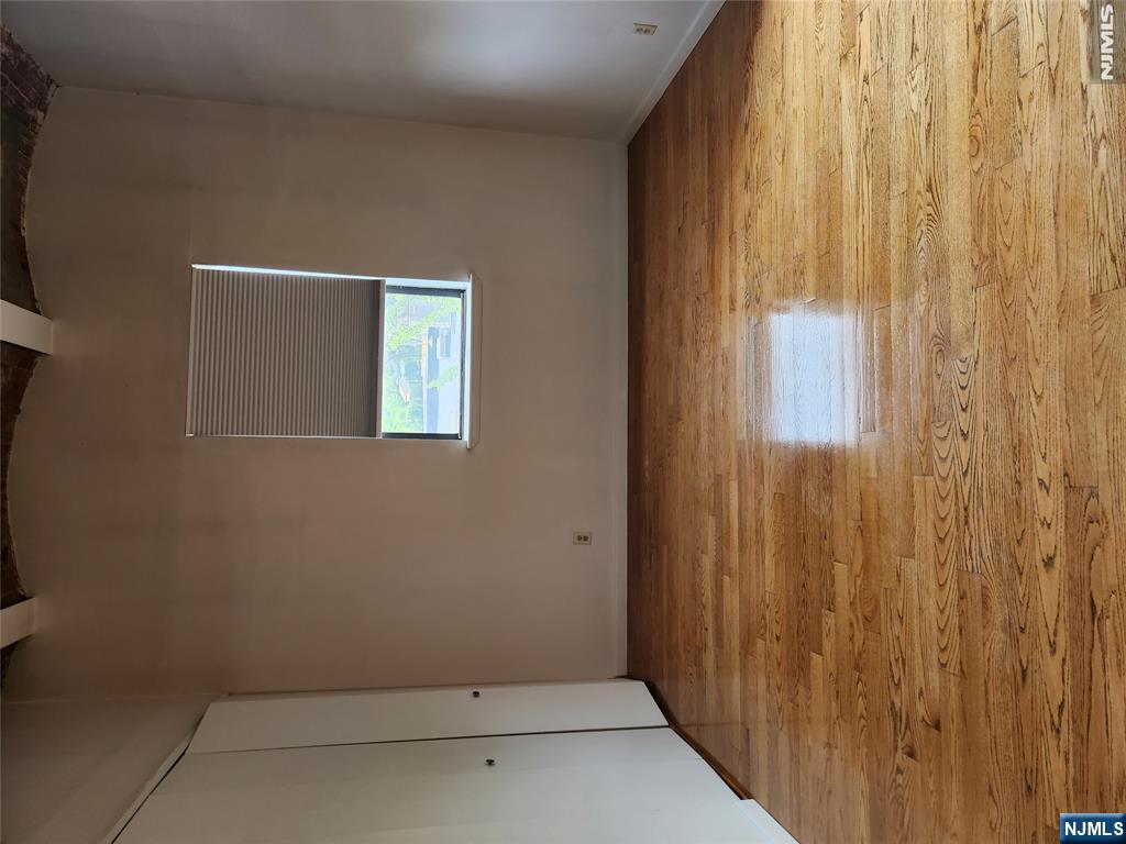 840 River Edgewater, NJ 07020 - Photo 6 of 13