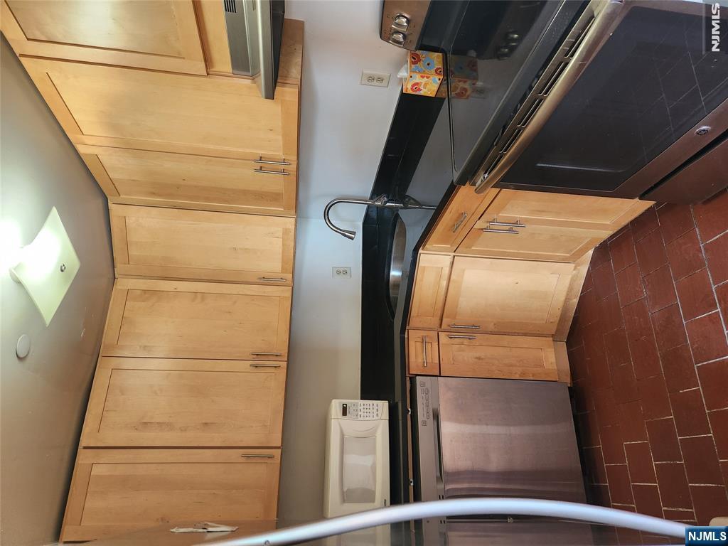 840 River Edgewater, NJ 07020 - Photo 8 of 13