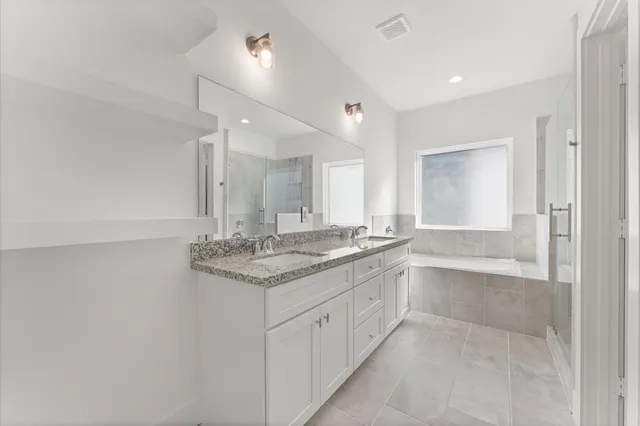 $319,900 | 6408 Pregonero Lane, Houston, TX 77048