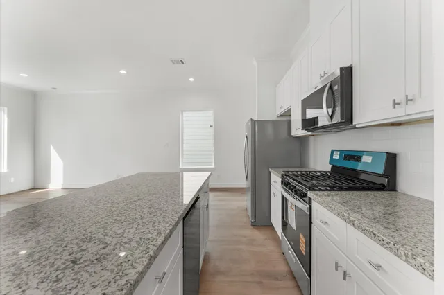 $319,900 | 6408 Pregonero Lane, Houston, TX 77048