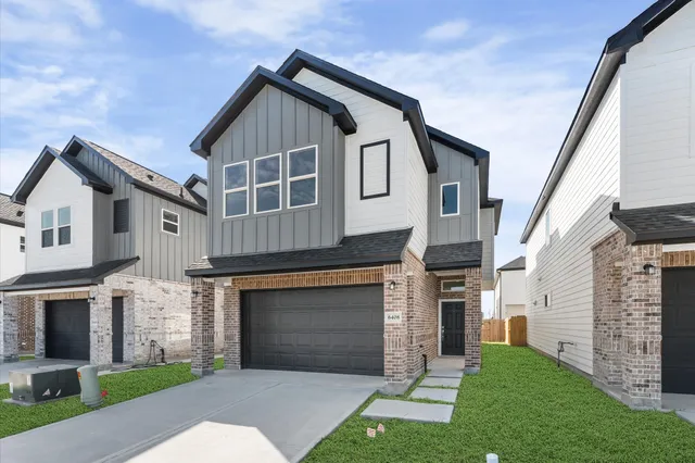 $319,900 | 6408 Pregonero Lane, Houston, TX 77048