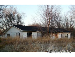 796 North St Road Akron, IN 46910 - Photo 1 of 7