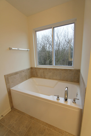 899 Oak Ridge Boulevard Elgin, IL 60120 - Photo 19 of 24
