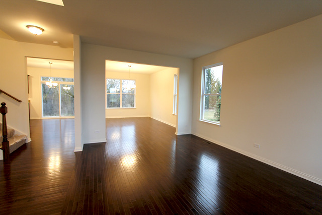 899 Oak Ridge Boulevard Elgin, IL 60120 - Photo 6 of 24