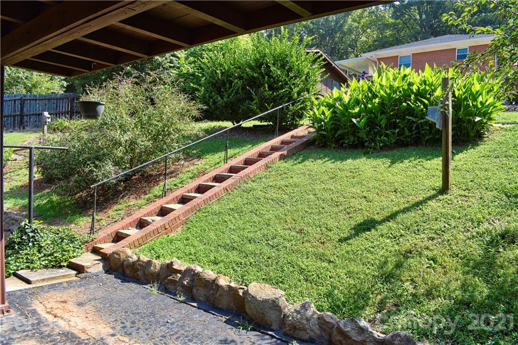 700 Mountain Creek Road Albemarle, NC 28001 - Photo 20 of 48 a view of yard with green space
