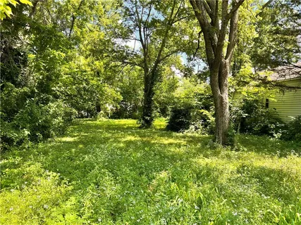 $29,900 | 120 West 3rd Street, Adrian, MO 64720