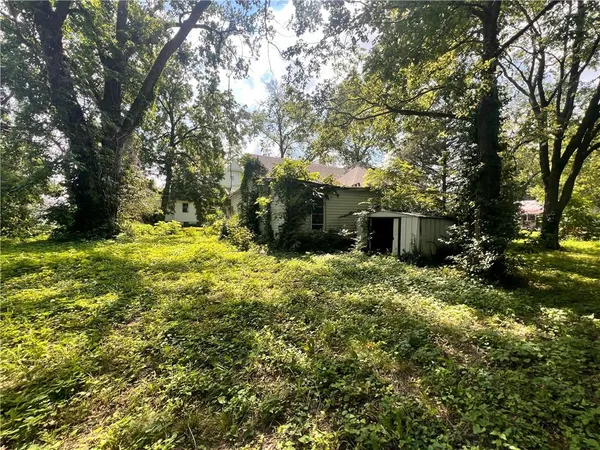 $24,900 | 120 West 3rd Street, Adrian, MO 64720