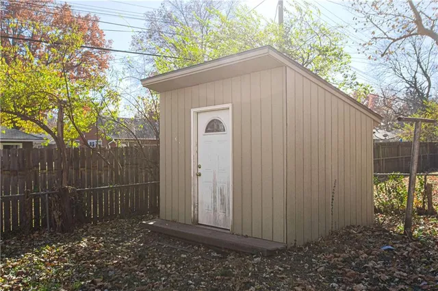 $179,000 | 7401 East 109 Terrace, Kansas City, MO 64134