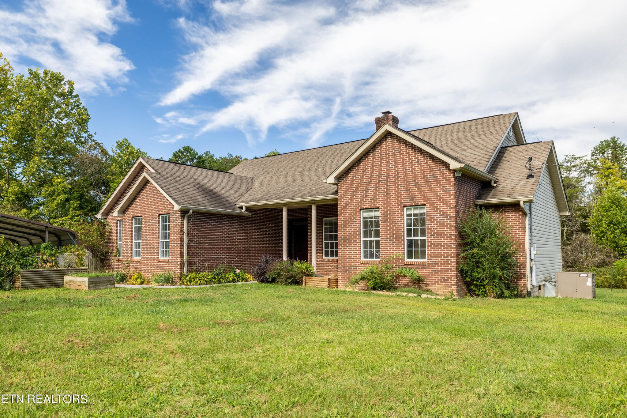 17254 Stockton Valley Road Philadelphia, TN 37846 - Photo 2 of 51 Gallery Image 2