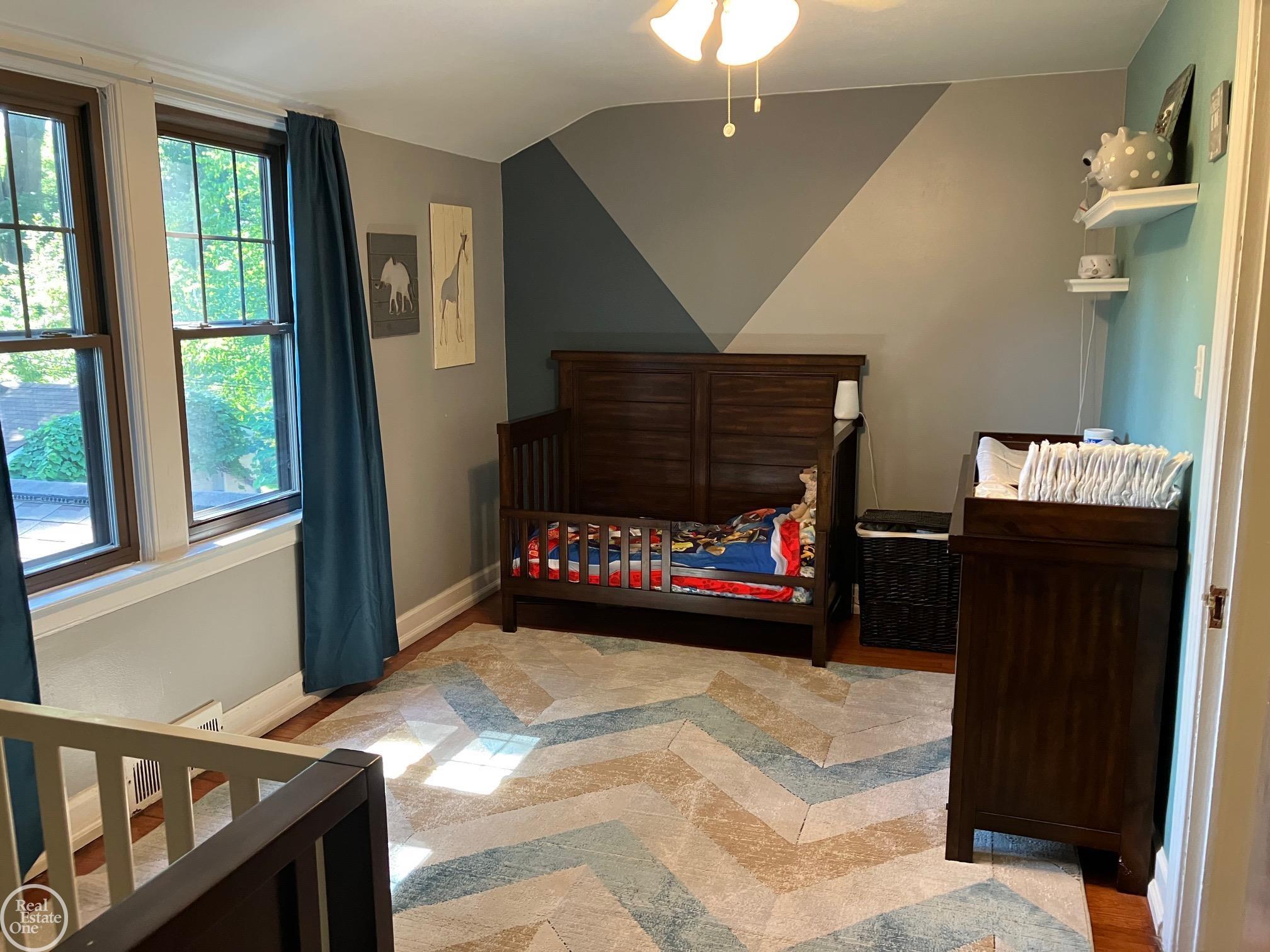305 Kerby Road Grosse Pointe, MI 48236 - Photo 17 of 40 50086215-16.JPG