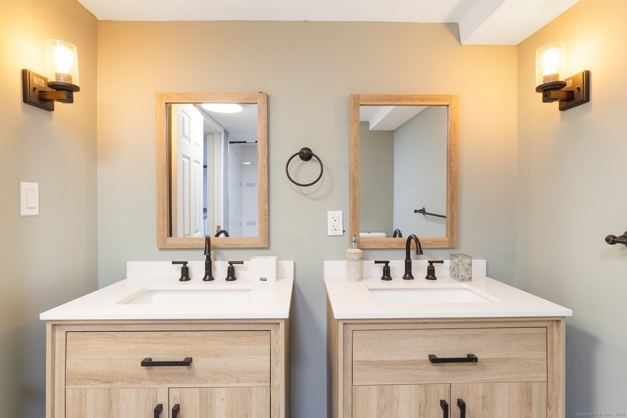 95 Training Hill Road Middletown, CT 06457 - Photo 13 of 33