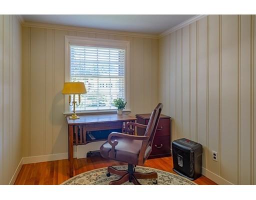 19 Thackeray Road Wellesley, MA 02481 - Photo 18 of 24