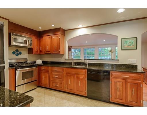 19 Thackeray Road Wellesley, MA 02481 - Photo 6 of 24