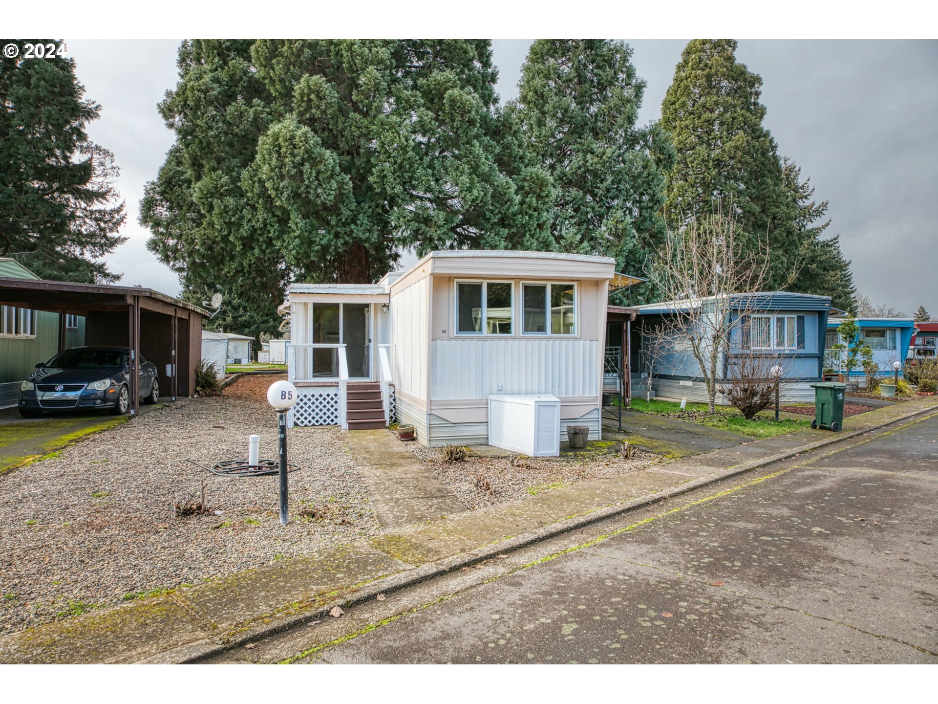 1625 Henderson Avenue Eugene, OR 97403 - Photo 18 of 20 a house view with a backyard space