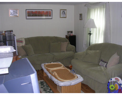 35 Maple Street Bellingham, MA 02019 - Photo 4 of 9 Gallery Image 4