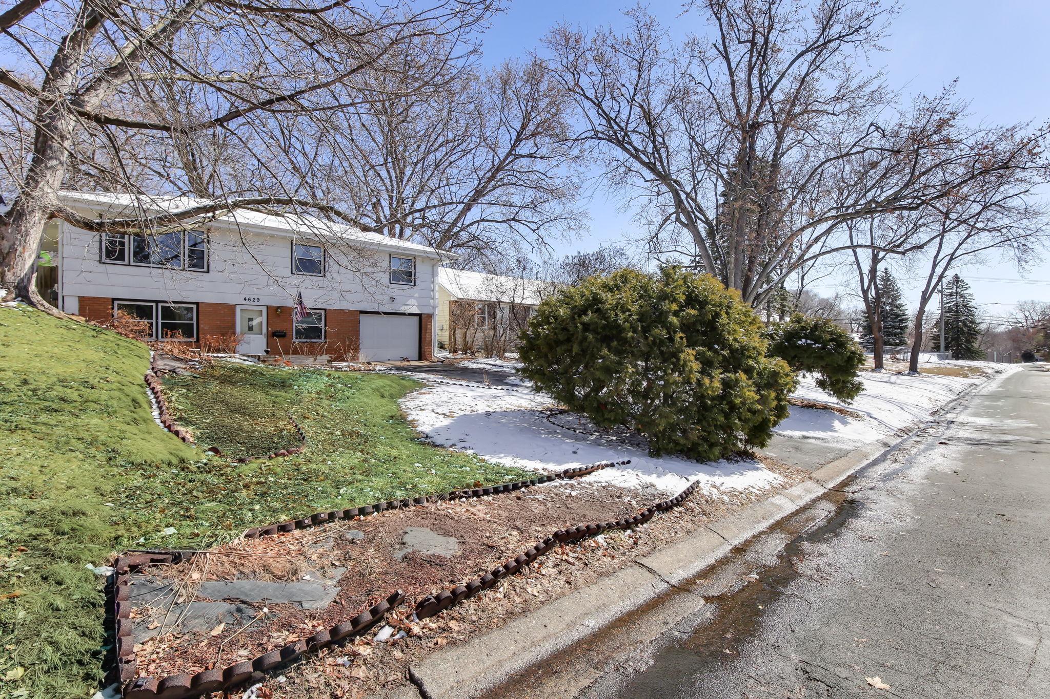 4629 Polk Street Northeast Columbia Heights, MN 55421 - Photo 6 of 39