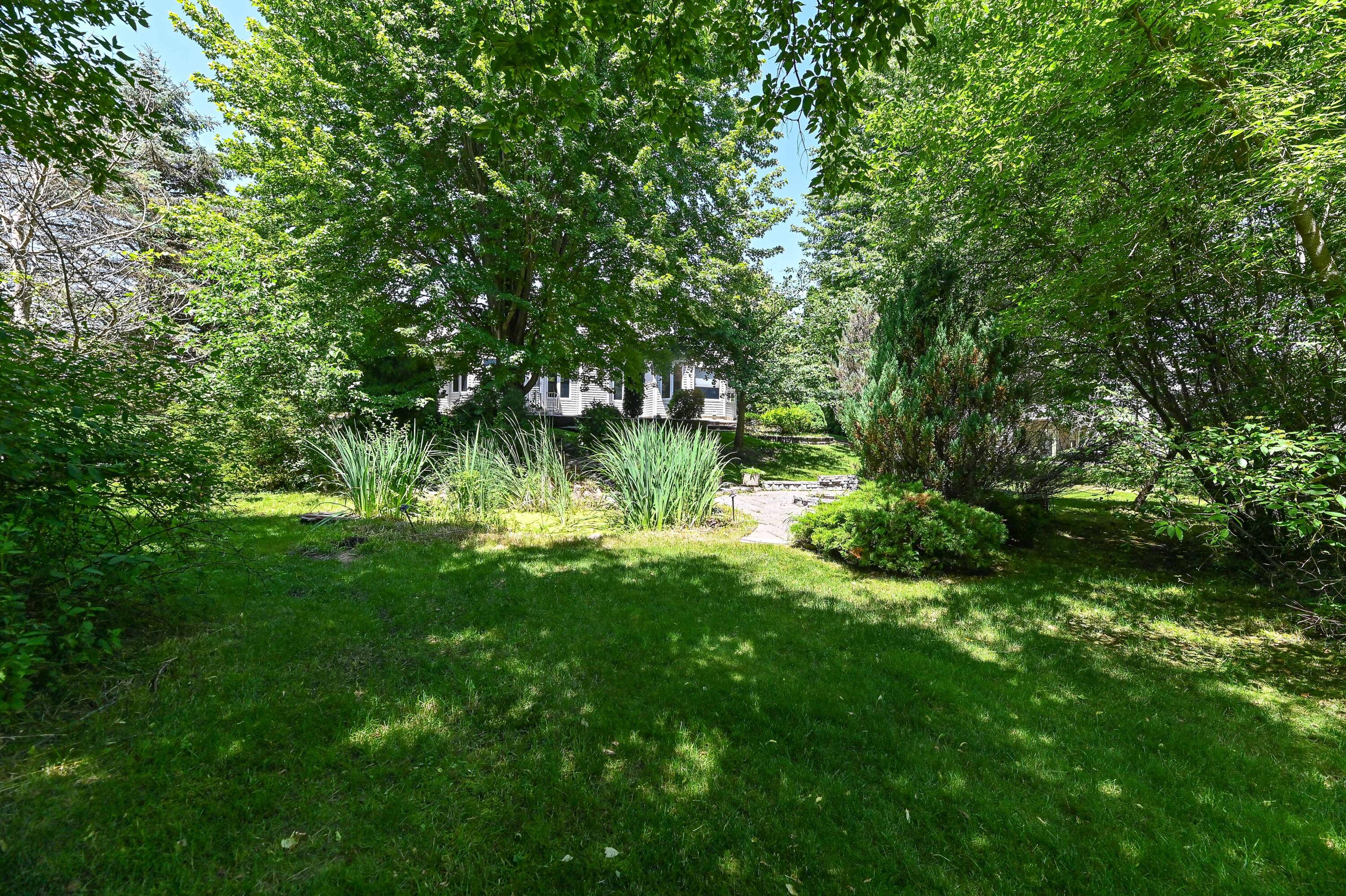 422 Eastern Trail Mukwonago, WI 53149 - Photo 45 of 49 Private Back Yard
