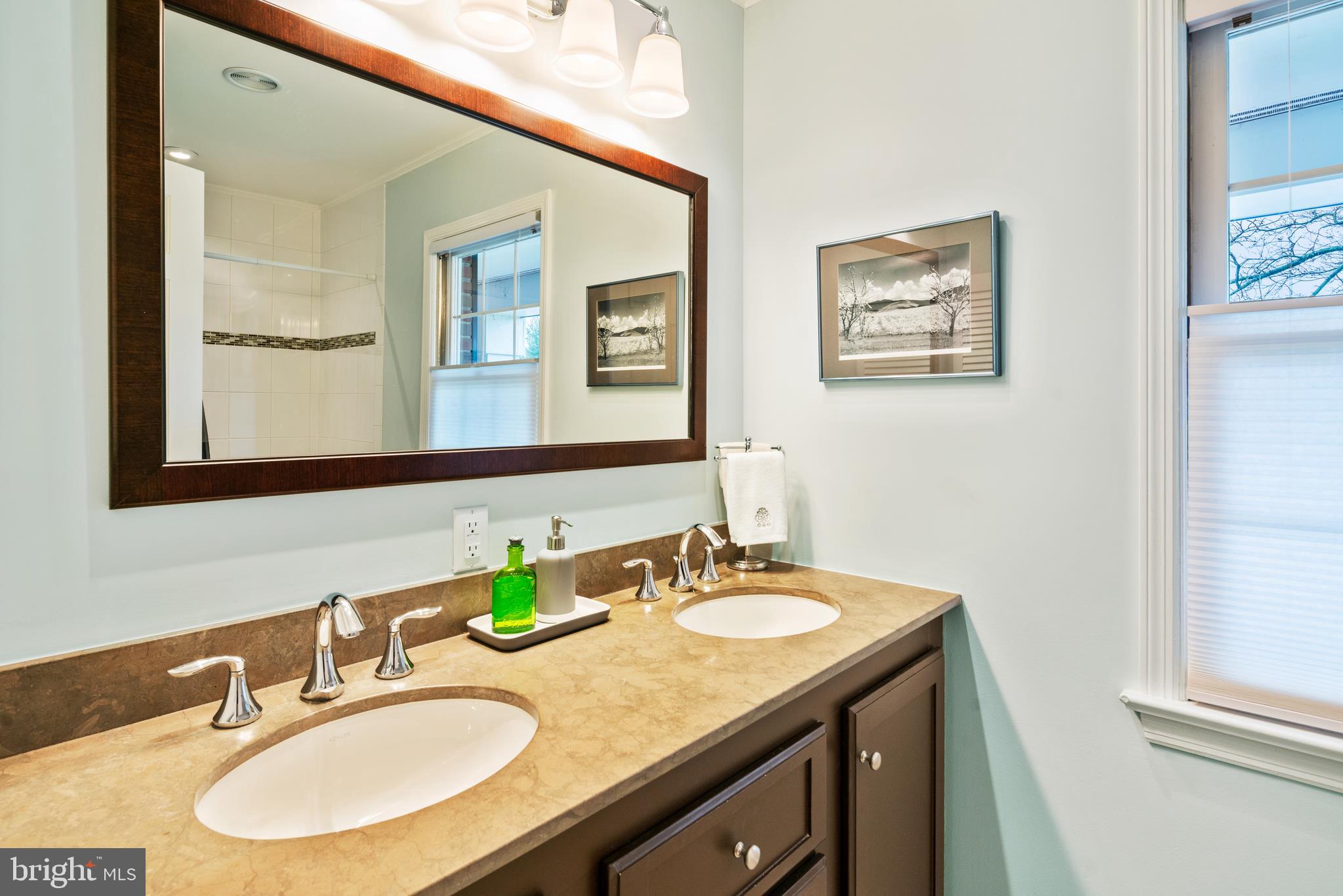 904 Sensor Road Yardley, PA 19067 - Photo 21 of 27 Hall bathroom - full
