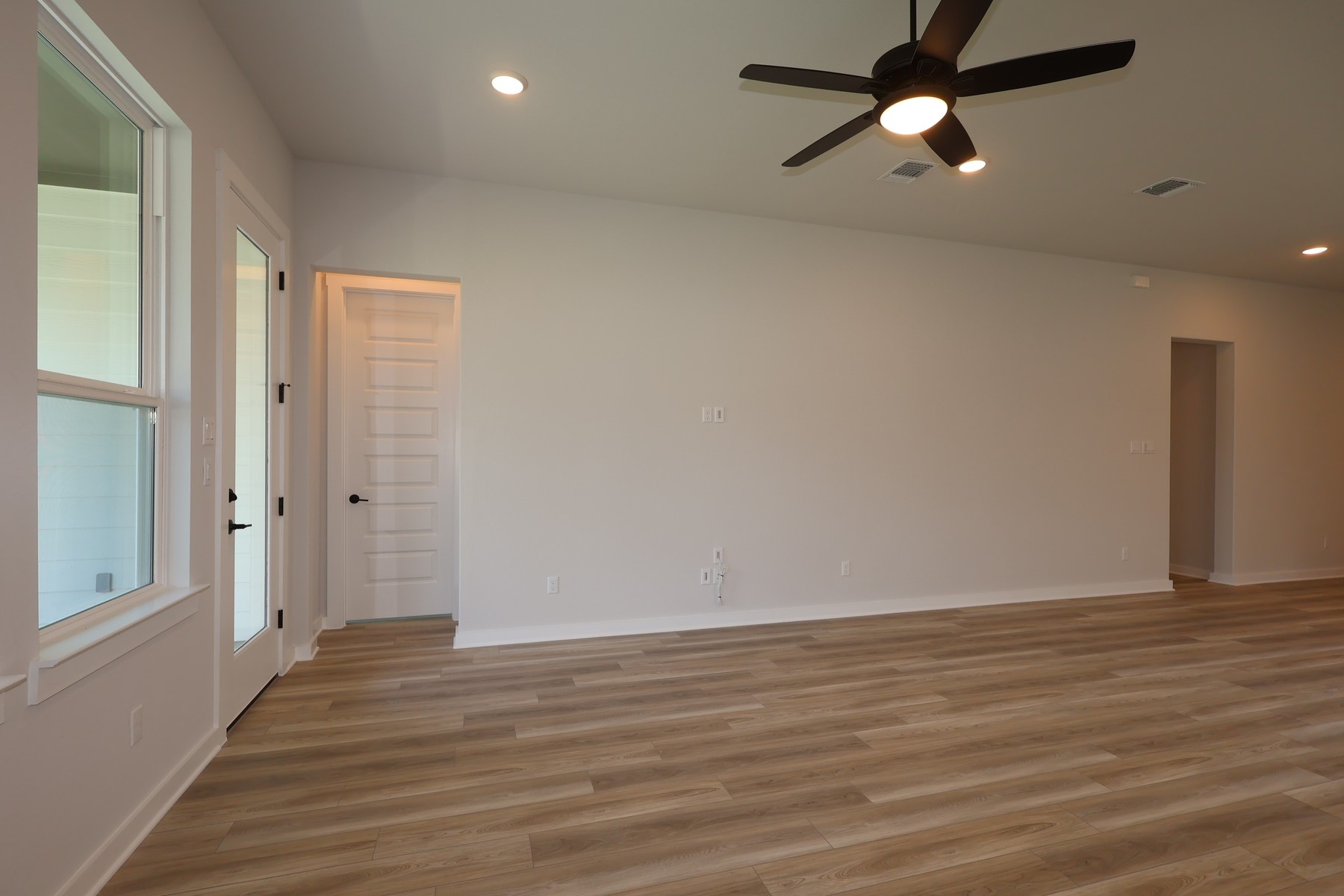328 Marisol Bend Georgetown, TX 78626 - Photo 10 of 17
