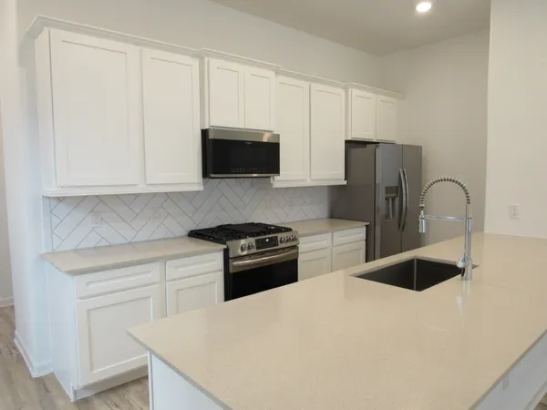 $2,300 | 542 Dry Fork Lane, Conroe, TX 77304