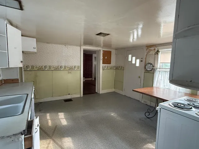 $77,000 | 60 South Street, Proctor, VT 05765