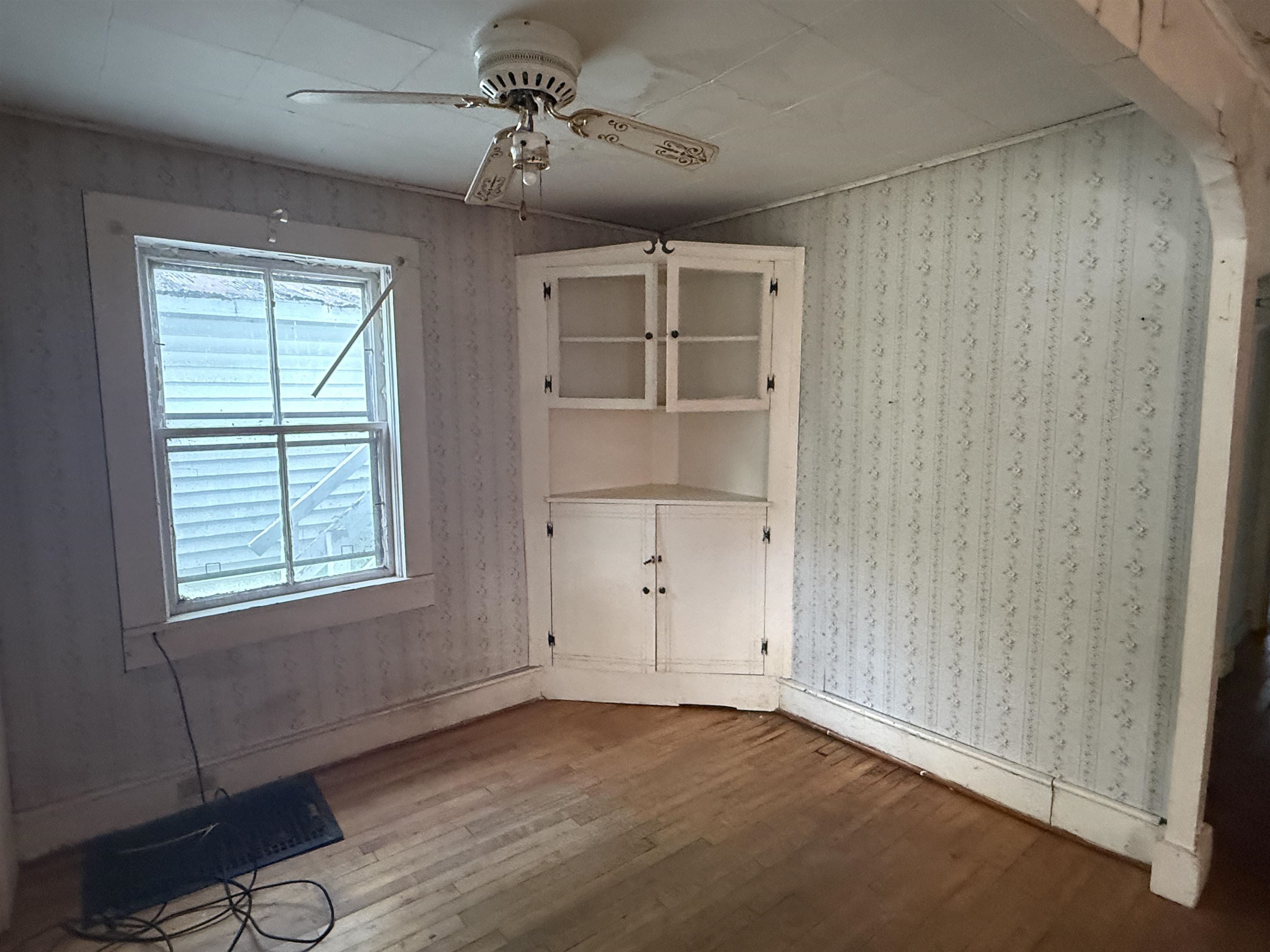 60 South Street Proctor, VT 05765 - Photo 7 of 19