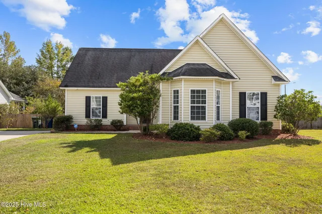 $325,500 | 1013 Bristolmoor Drive, Winterville, NC 28590