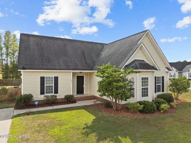 $319,500 | 1013 Bristolmoor Drive, Winterville, NC 28590