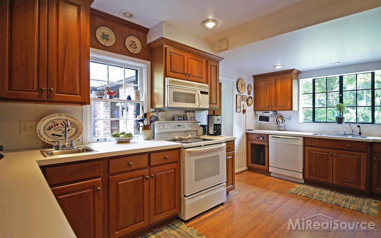126 Moran Road Grosse Pointe Farms, MI 48236 - Photo 7 of 29
