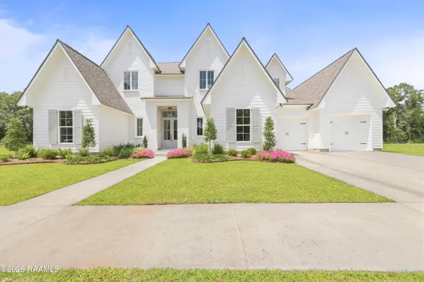 $860,000 | 117 Leaning Oak Drive, Lafayette, LA 70508