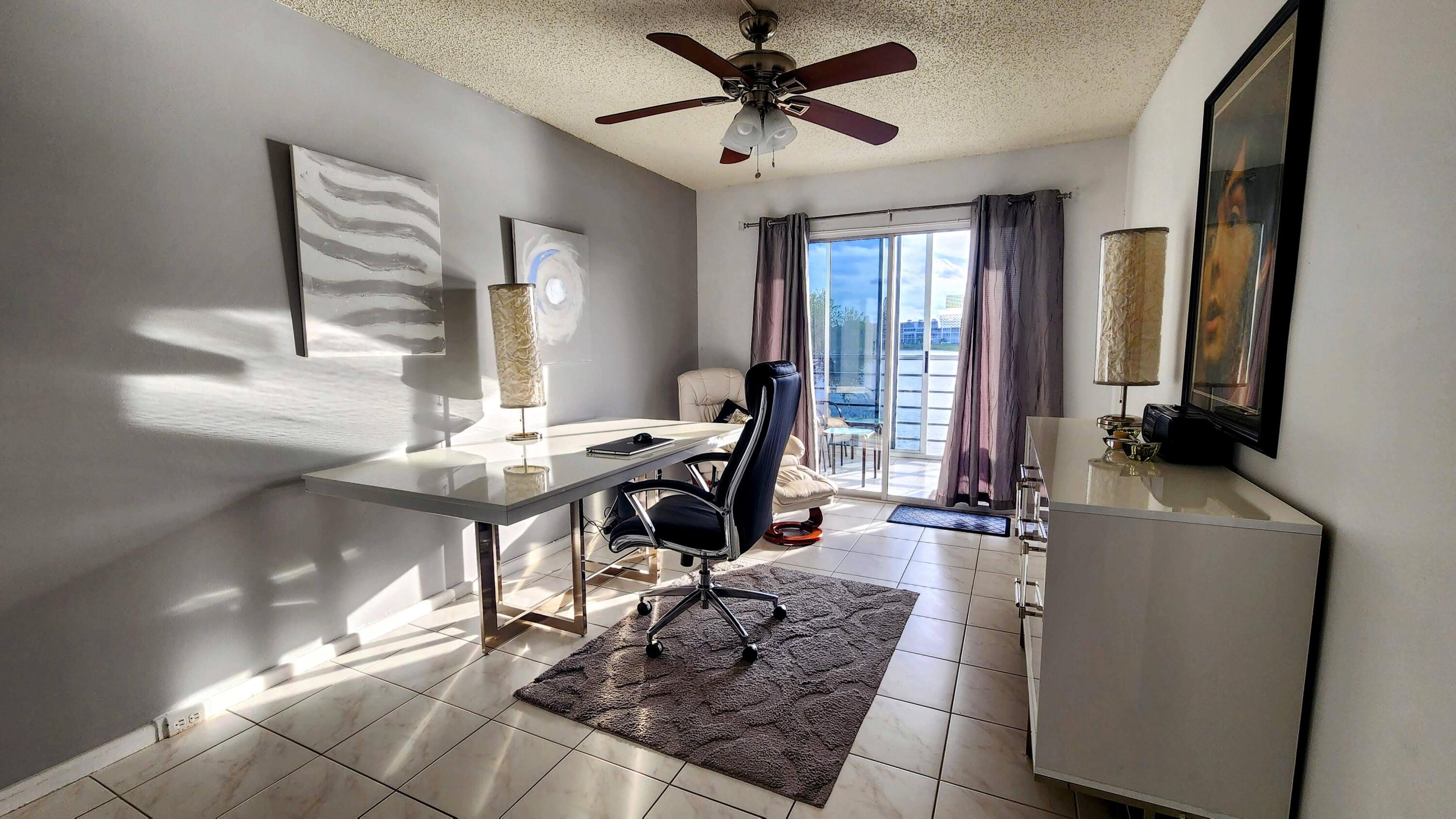 2059 Guildford East Boca Raton, FL 33434 - Photo 11 of 38 20231130_160134-EDIT