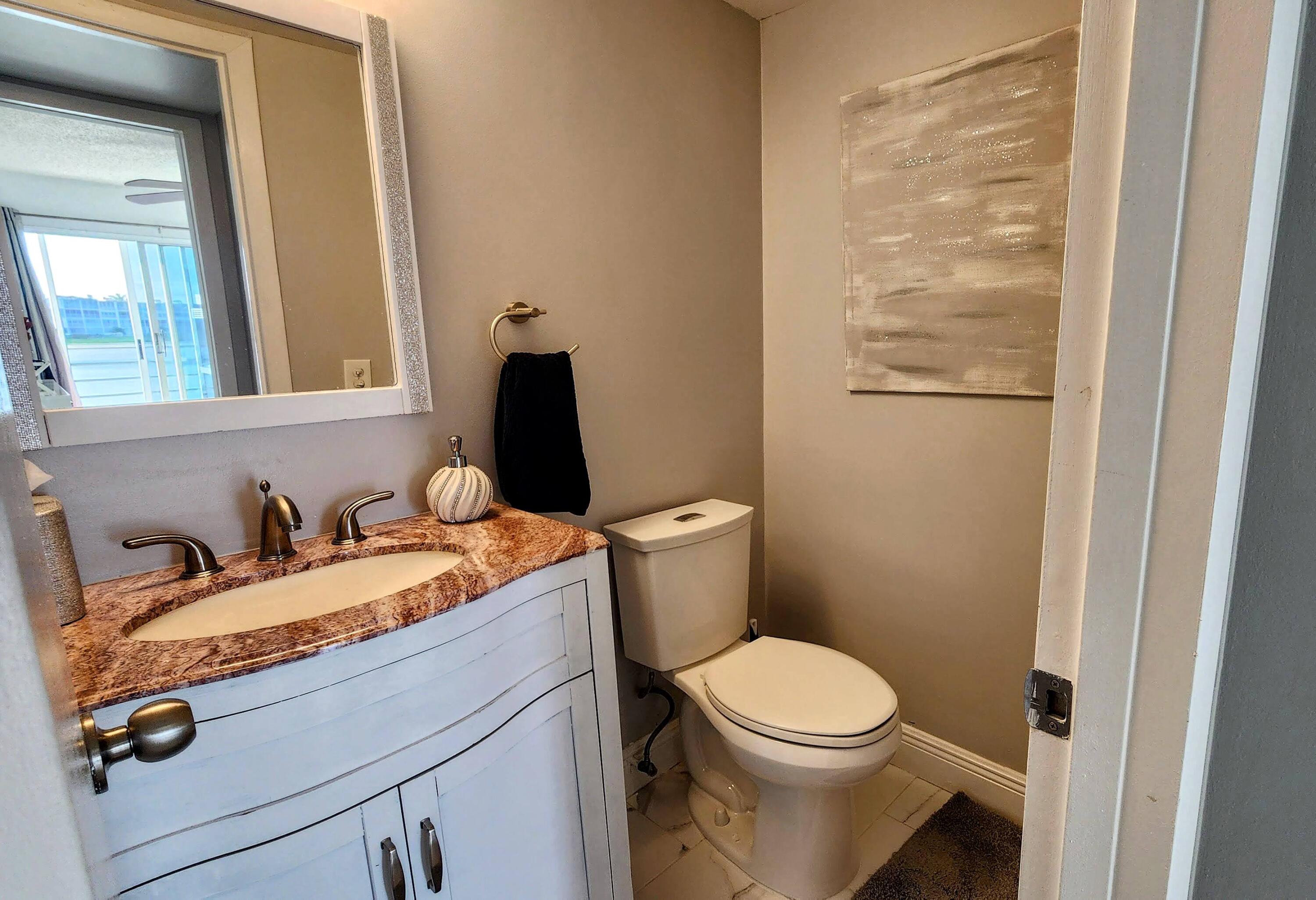 2059 Guildford East Boca Raton, FL 33434 - Photo 14 of 38 20231130_161053-EDIT