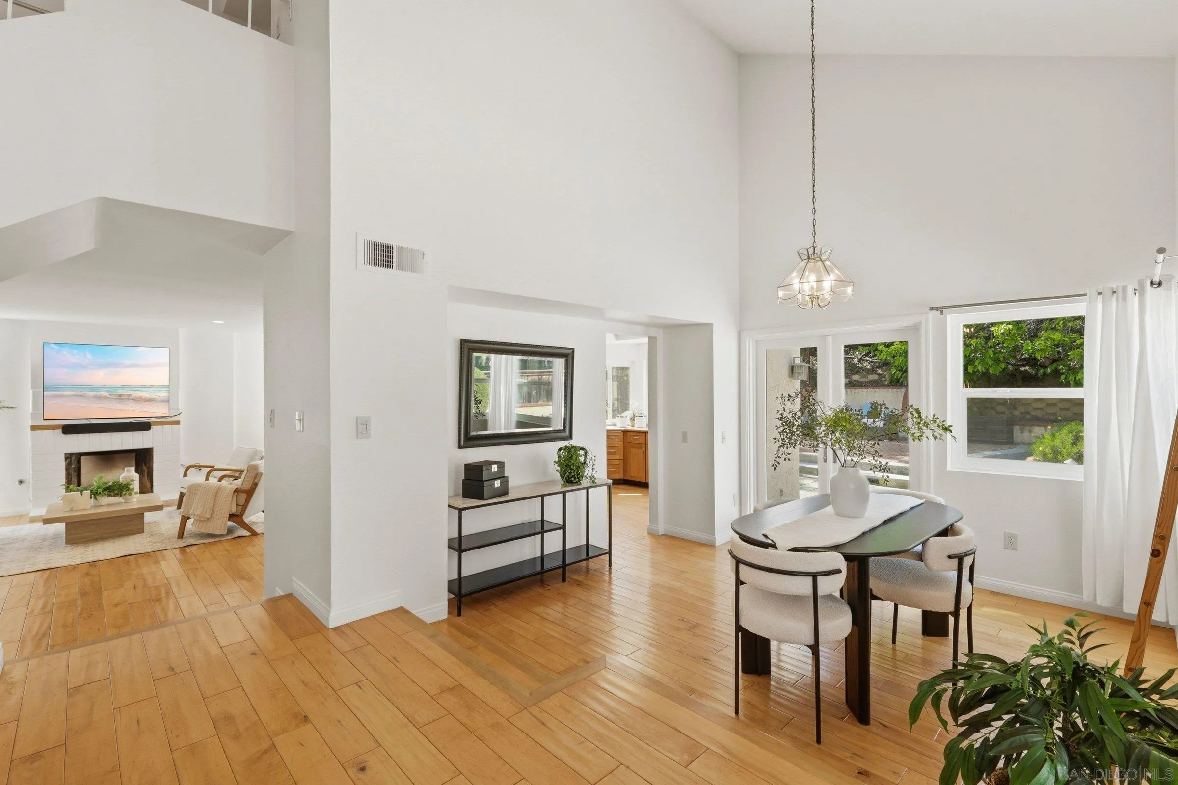 17876 Aguamiel Road San Diego, CA 92127 - Photo 8 of 44